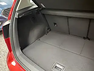 Used 2015 Volkswagen Golf Sv Se Carmen Red - Interior and Exterior details 16