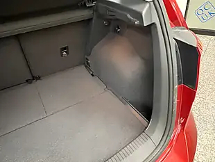 Used 2015 Volkswagen Golf Sv Se Carmen Red - Interior and Exterior details 17