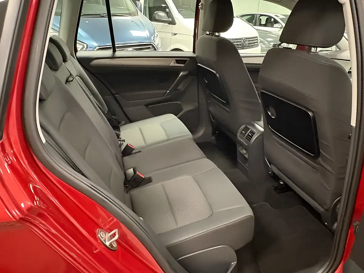Used 2015 Volkswagen Golf Sv Se Carmen Red - Interior and Exterior details 19