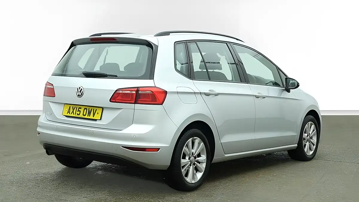 Used 2015 Volkswagen Golf Sv Se Silver - Interior and Exterior details 4