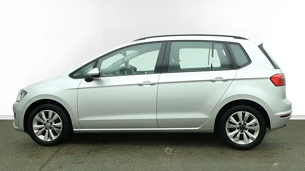 Used 2015 Volkswagen Golf Sv Se Silver - Interior and Exterior details 6