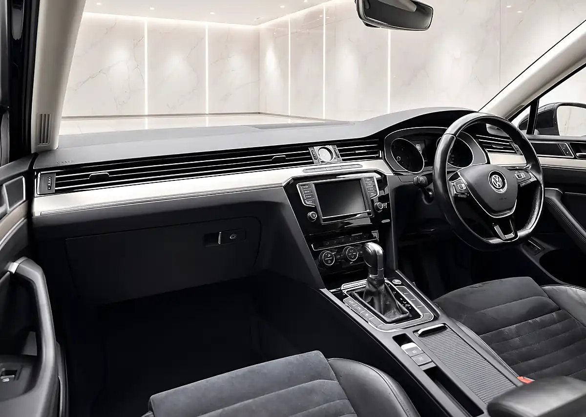 Used 2015 Volkswagen Passat Bluemotion Tech GT Black - Interior and Exterior details 11