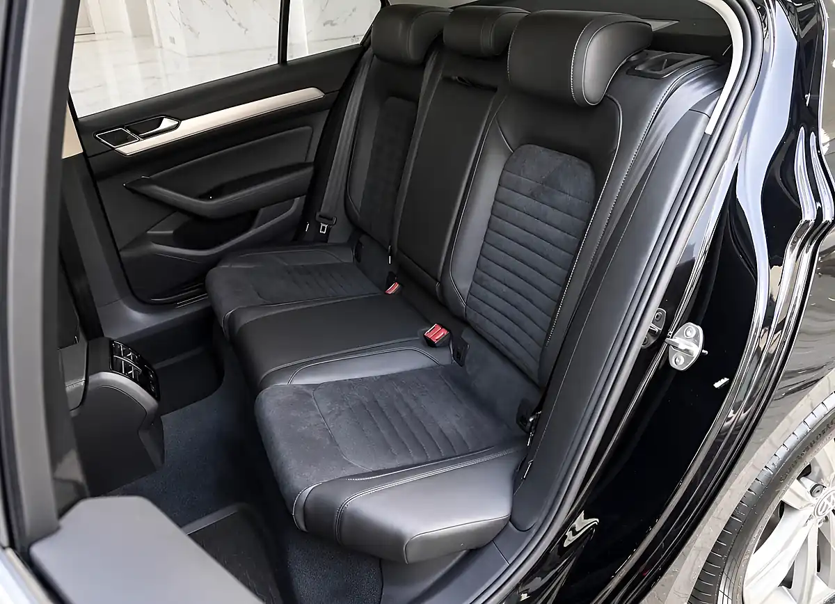 Used 2015 Volkswagen Passat Bluemotion Tech GT Black - Interior and Exterior details 12