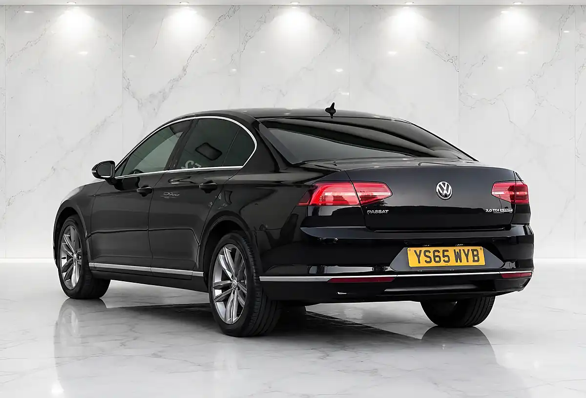 Used 2015 Volkswagen Passat Bluemotion Tech GT Black - Interior and Exterior details 5