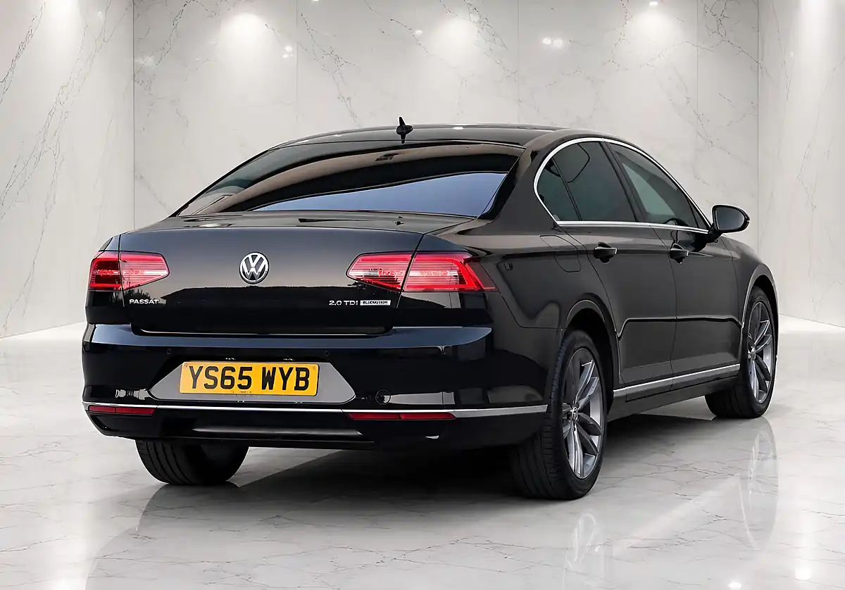 Used 2015 Volkswagen Passat Bluemotion Tech GT Black - Interior and Exterior details 7