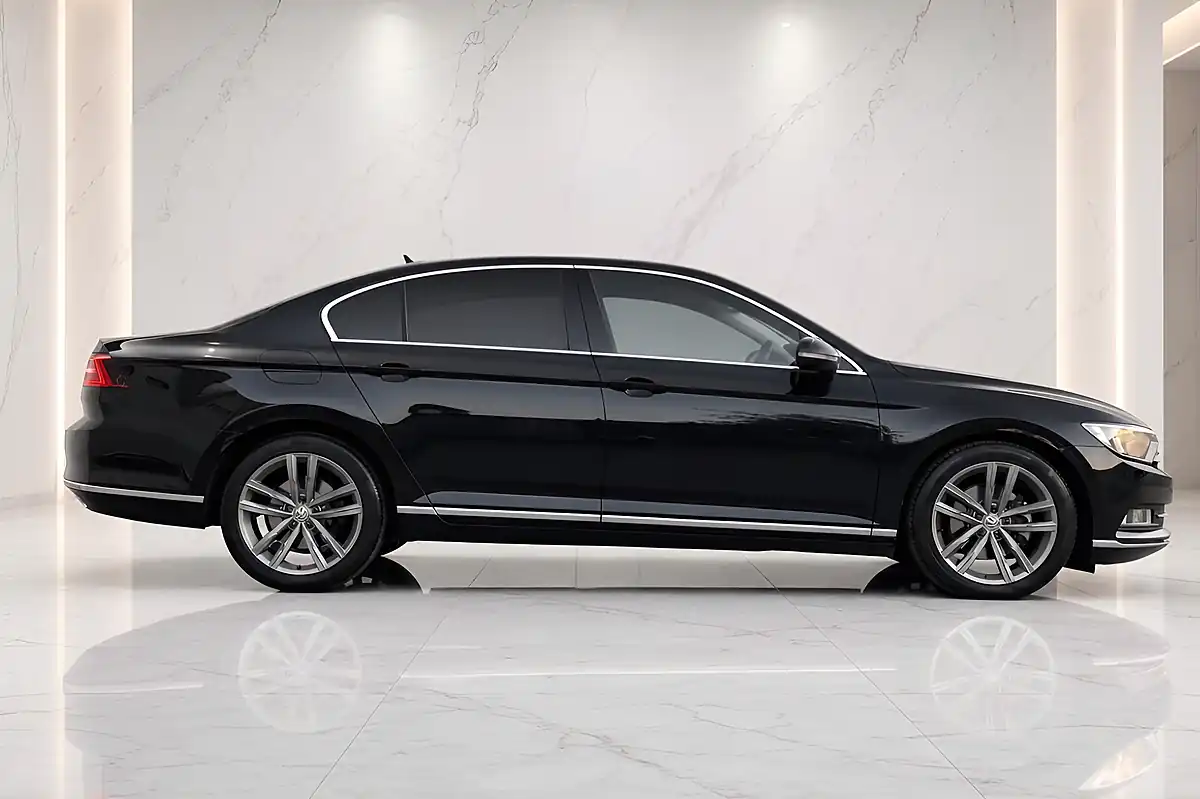 Used 2015 Volkswagen Passat Bluemotion Tech GT Black - Interior and Exterior details 8
