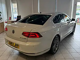Used 2015 Volkswagen Passat Bluemotion Tech GT White - Interior and Exterior details 10