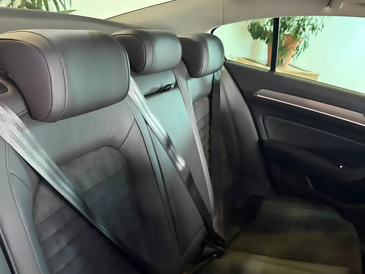 Used 2015 Volkswagen Passat Bluemotion Tech GT White - Interior and Exterior details 12