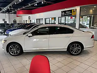 Used 2015 Volkswagen Passat Bluemotion Tech GT White - Interior and Exterior details 4