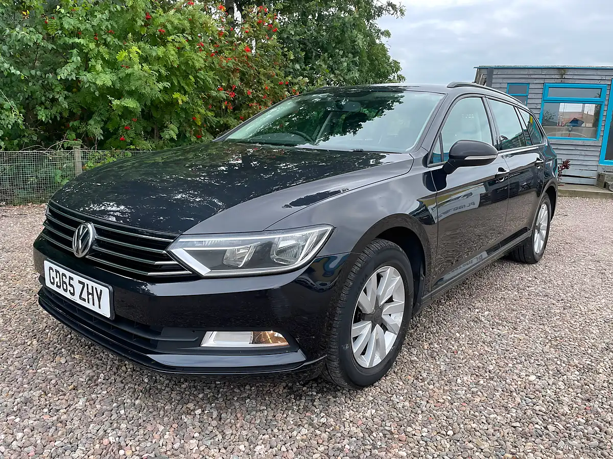 Used 2015 Volkswagen Passat Bluemotion Tech S Black - Interior and Exterior details 2