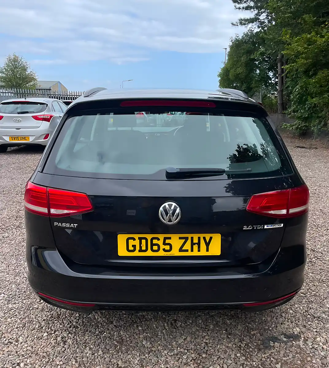 Used 2015 Volkswagen Passat Bluemotion Tech S Black - Interior and Exterior details 8