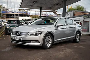 Used 2015 Volkswagen Passat Bluemotion Tech S Reflex Silver - Interior and Exterior details 5