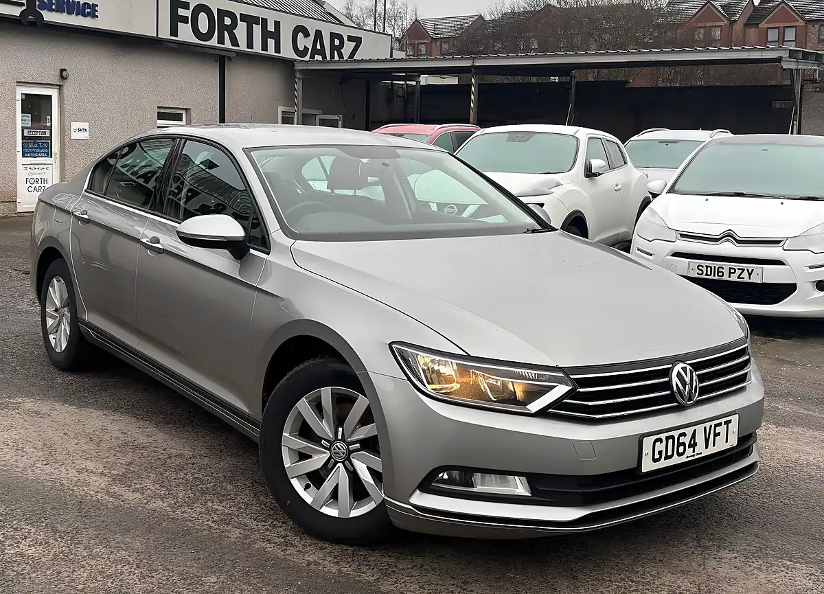Used 2015 Volkswagen Passat Bluemotion Tech S Silver - Front View