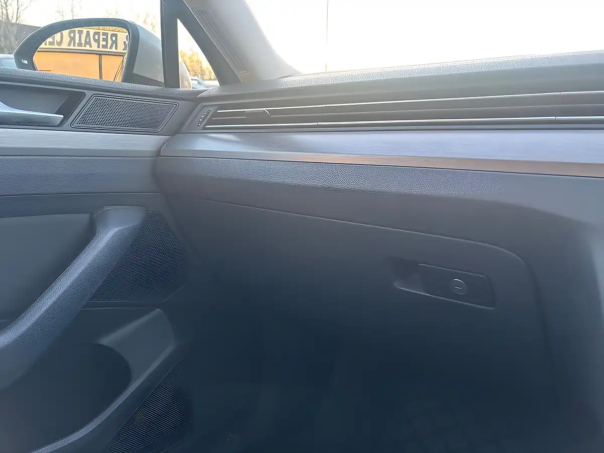 Used 2015 Volkswagen Passat Bluemotion Tech S Silver - Interior and Exterior details 12