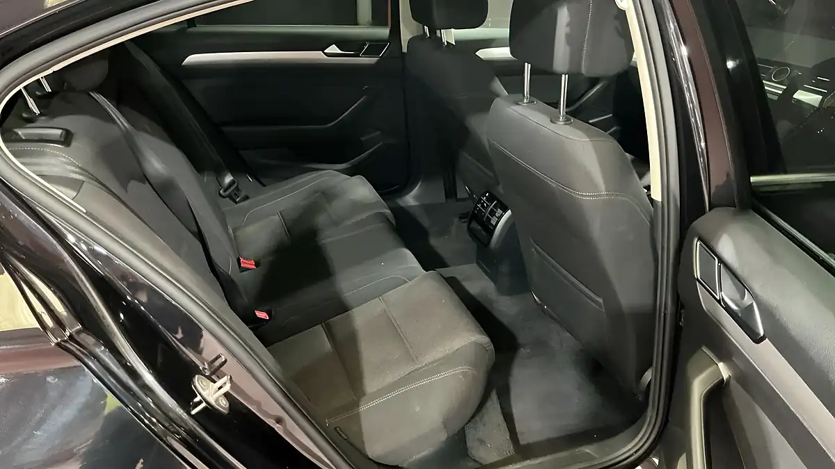Used 2015 Volkswagen Passat Bluemotion Tech Se Black - Interior and Exterior details 7