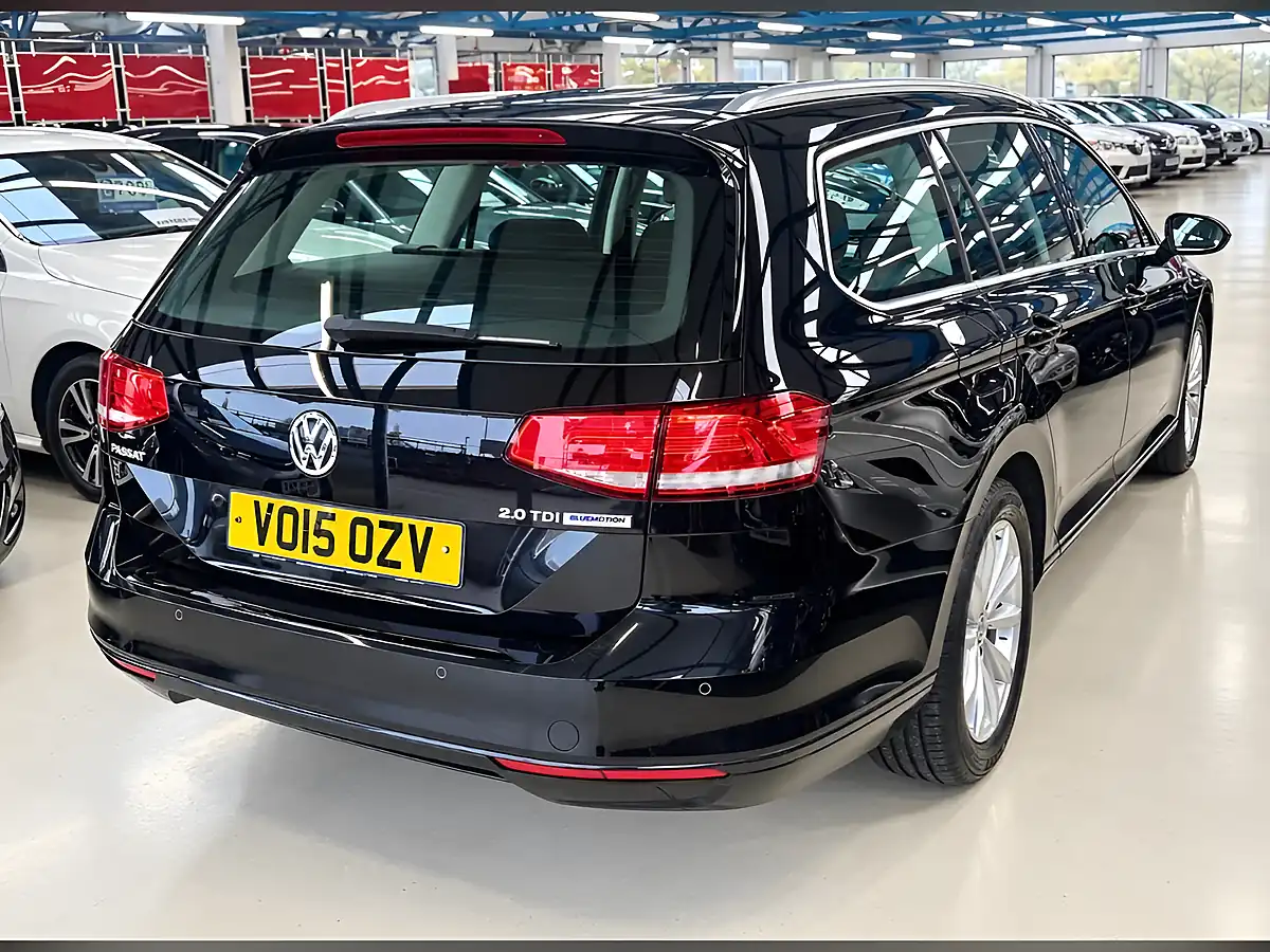 Used 2015 Volkswagen Passat Bluemotion Tech Se Black - Interior and Exterior details 12