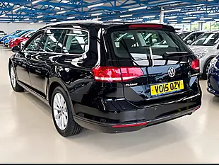 Used 2015 Volkswagen Passat Bluemotion Tech Se Black - Interior and Exterior details 4