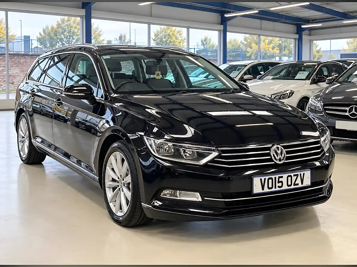 Used 2015 Volkswagen Passat Bluemotion Tech Se Black - Interior and Exterior details 6