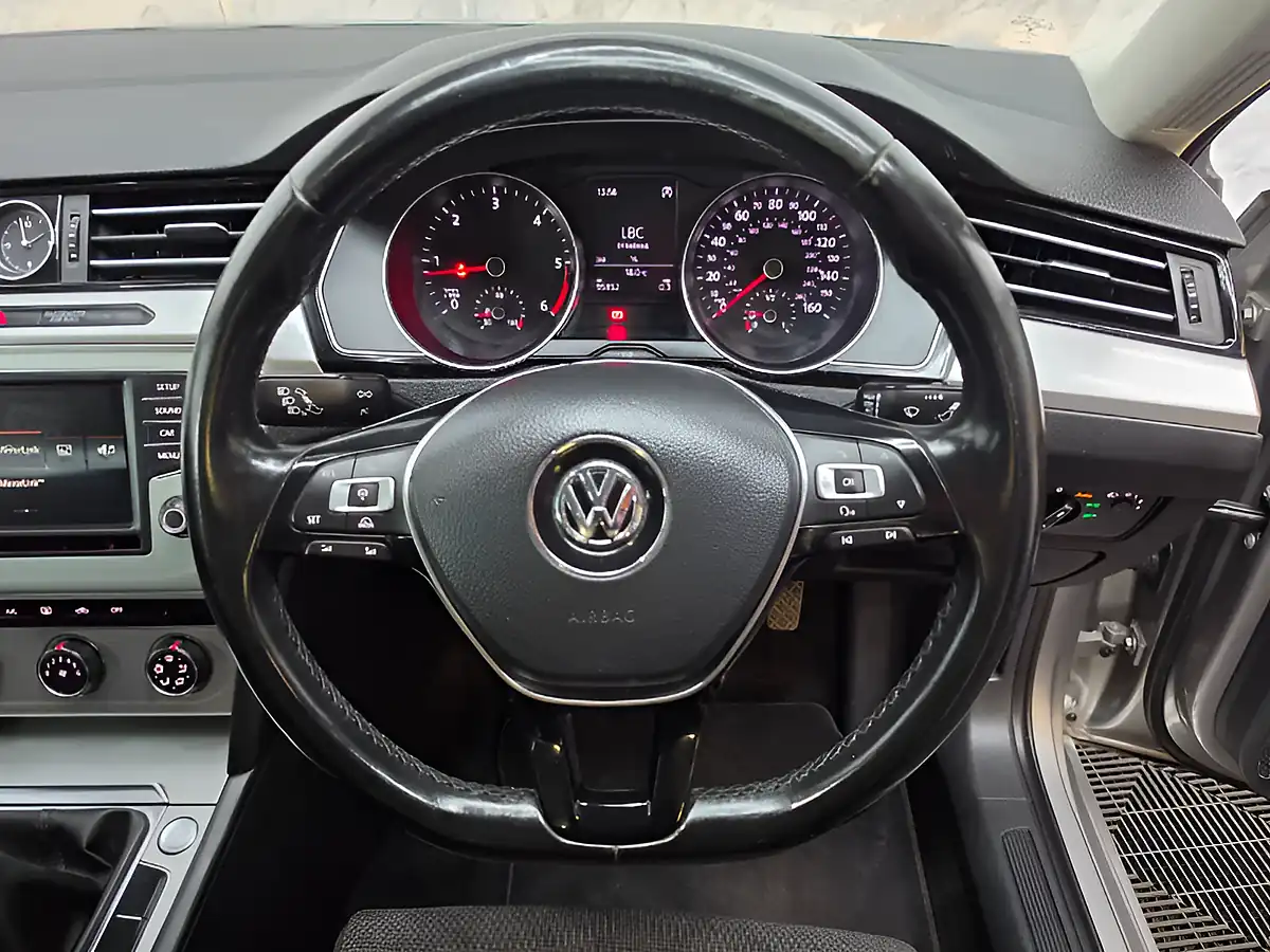 Used 2015 Volkswagen Passat Bluemotion Tech Se Silver - Interior and Exterior details 10