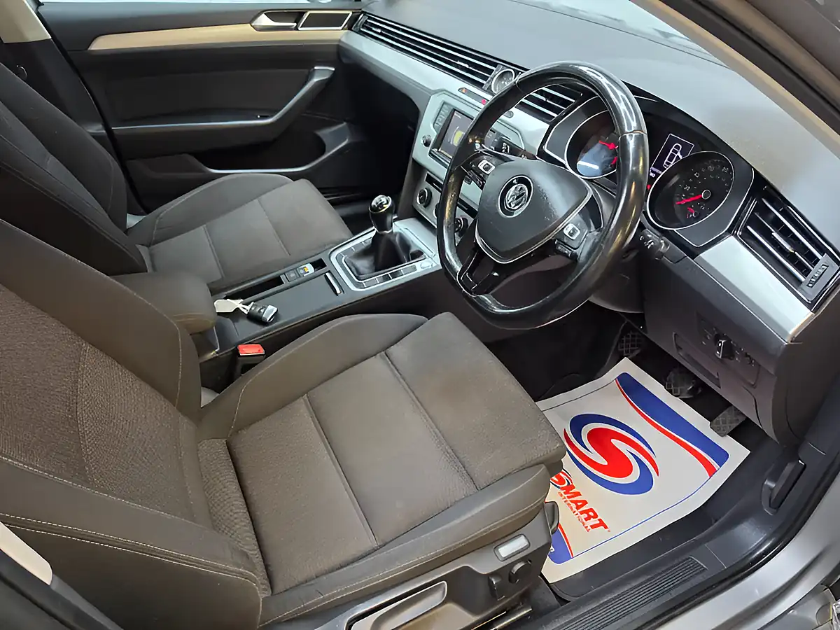 Used 2015 Volkswagen Passat Bluemotion Tech Se Silver - Interior and Exterior details 13