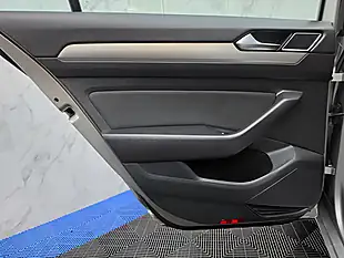 Used 2015 Volkswagen Passat Bluemotion Tech Se Silver - Interior and Exterior details 18