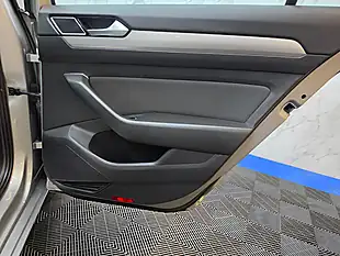 Used 2015 Volkswagen Passat Bluemotion Tech Se Silver - Interior and Exterior details 19