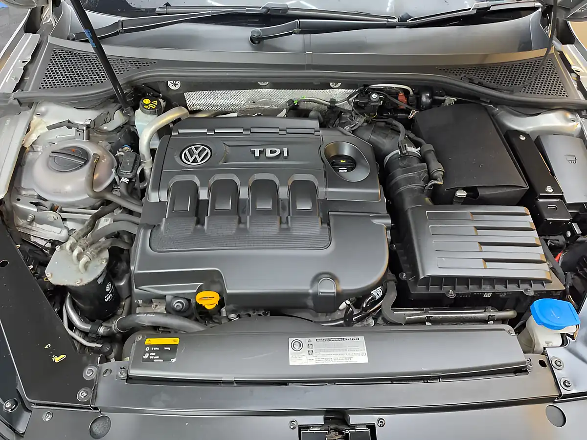 Used 2015 Volkswagen Passat Bluemotion Tech Se Silver - Interior and Exterior details 20
