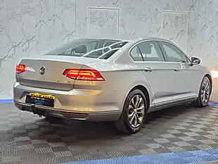 Used 2015 Volkswagen Passat Bluemotion Tech Se Silver - Interior and Exterior details 9