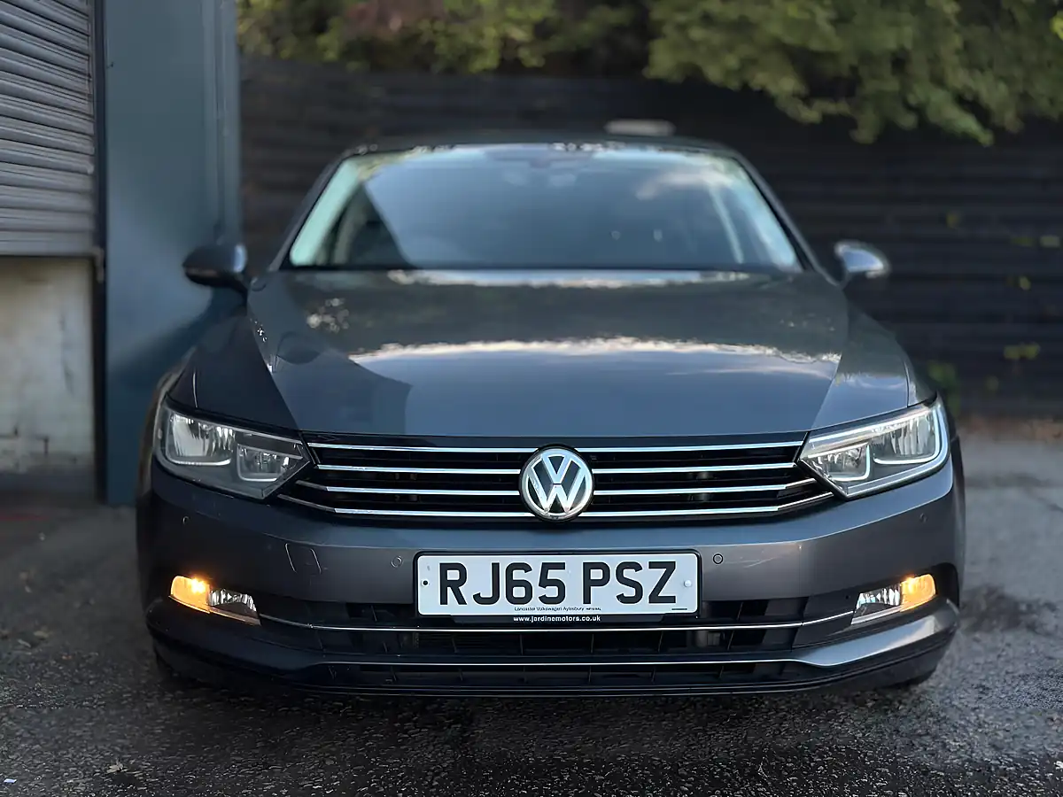 Used 2015 Volkswagen Passat GT Grey - Interior and Exterior details 18