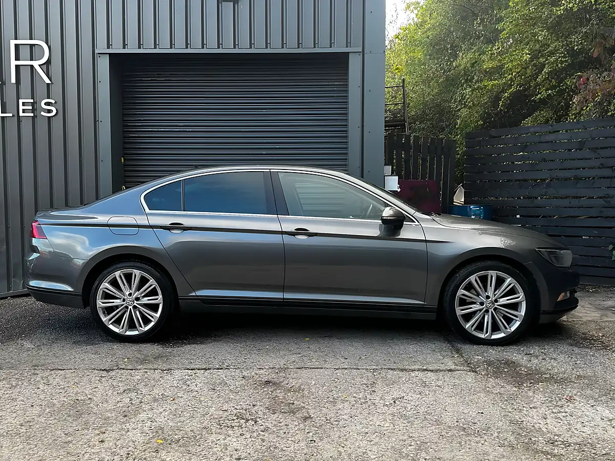 Used 2015 Volkswagen Passat GT Grey - Interior and Exterior details 4