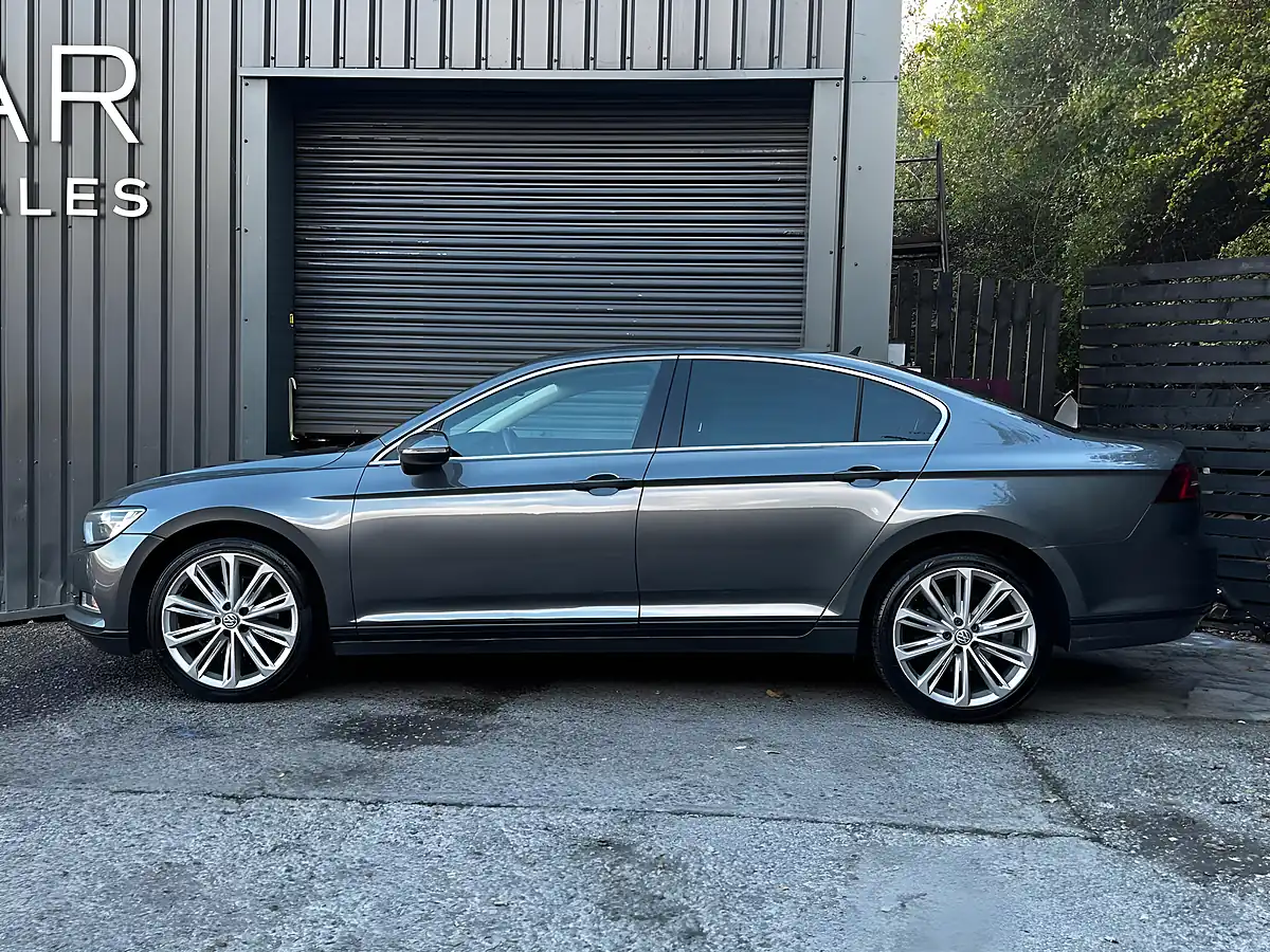 Used 2015 Volkswagen Passat GT Grey - Interior and Exterior details 5