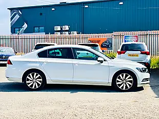 Used 2015 Volkswagen Passat GT White - Interior and Exterior details 10