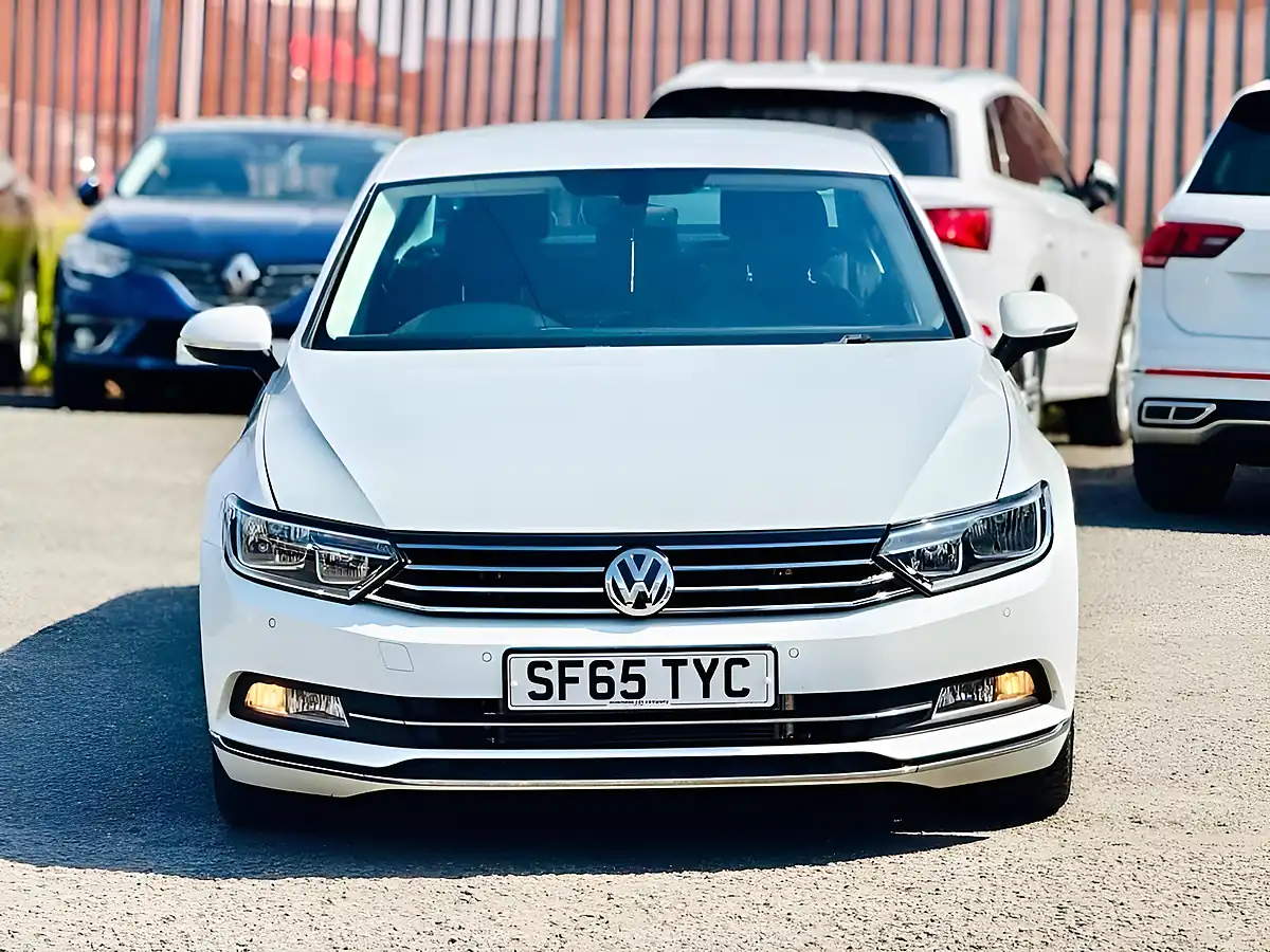 Used 2015 Volkswagen Passat GT White - Interior and Exterior details 5