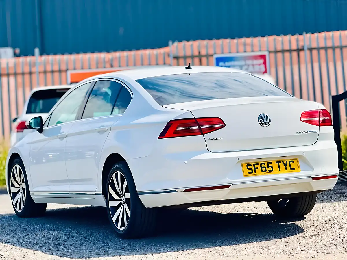 Used 2015 Volkswagen Passat GT White - Interior and Exterior details 6