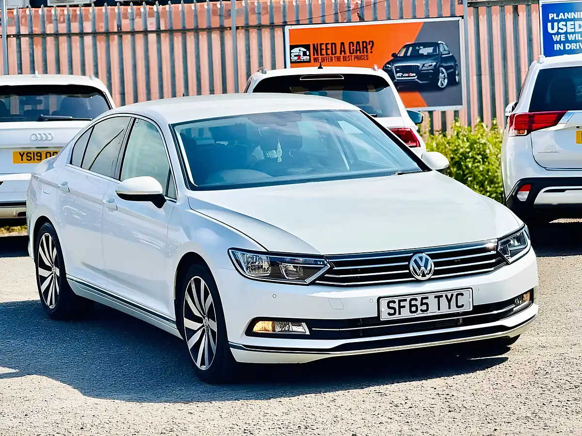 Used 2015 Volkswagen Passat GT White - Interior and Exterior details 7