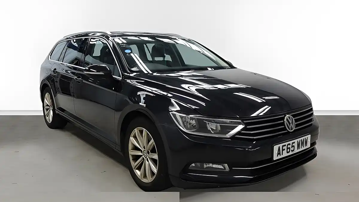 Used 2015 Volkswagen Passat Se Business Black - Front View