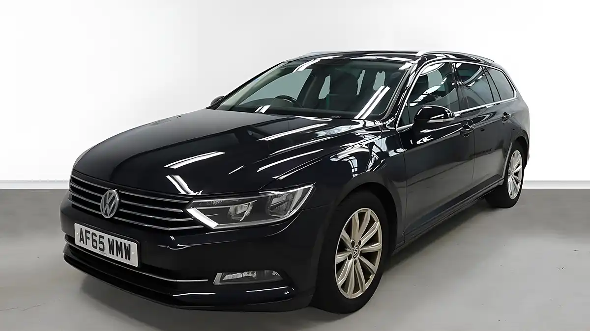 Used 2015 Volkswagen Passat Se Business Black - Interior and Exterior details 2