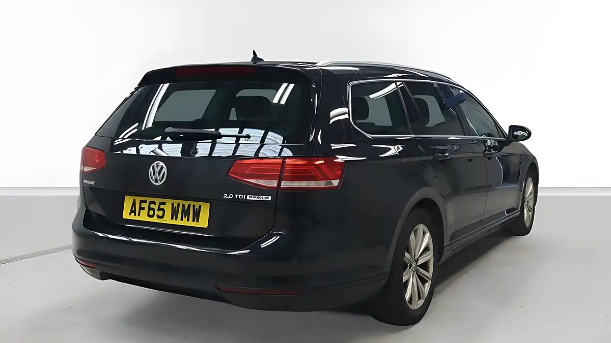 Used 2015 Volkswagen Passat Se Business Black - Interior and Exterior details 4