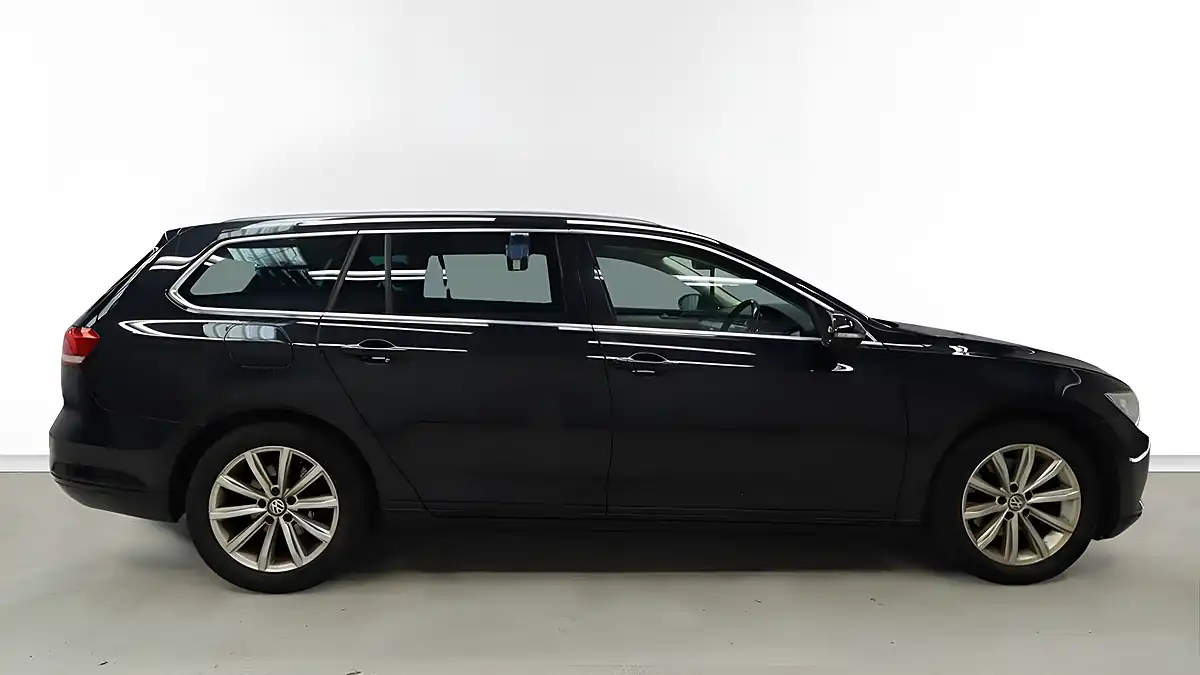 Used 2015 Volkswagen Passat Se Business Black - Interior and Exterior details 5