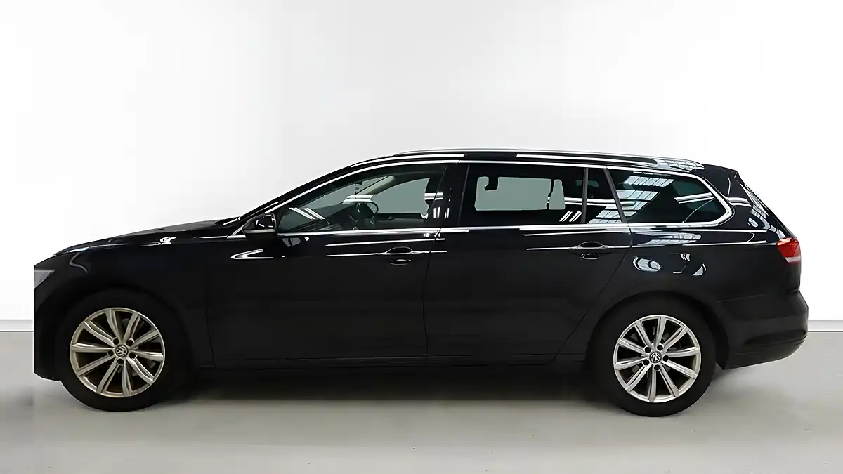 Used 2015 Volkswagen Passat Se Business Black - Interior and Exterior details 6