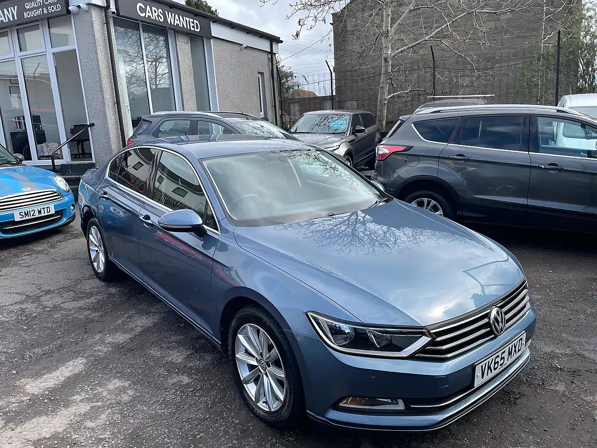 Used 2015 Volkswagen Passat Se Business Blue - Front View
