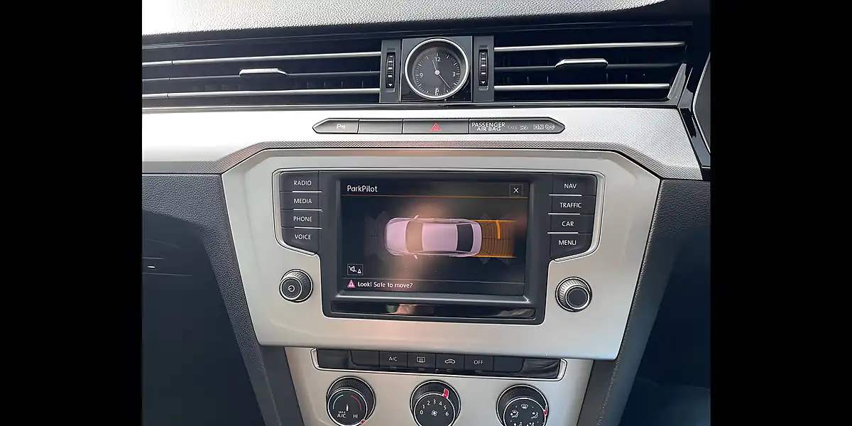 Used 2015 Volkswagen Passat Se Business Blue - Interior and Exterior details 15