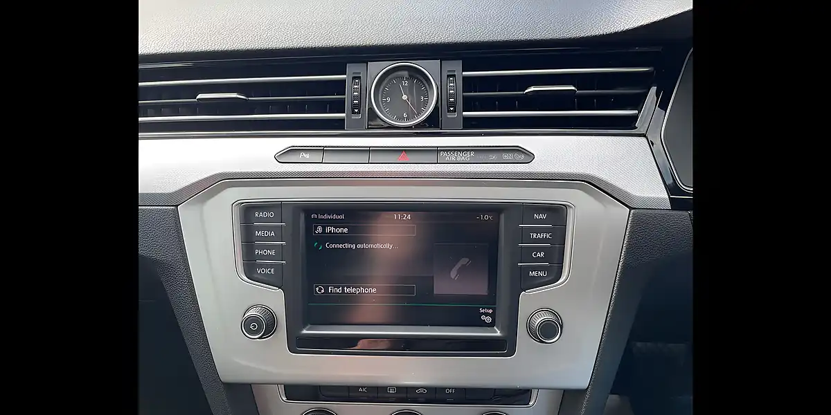 Used 2015 Volkswagen Passat Se Business Blue - Interior and Exterior details 17