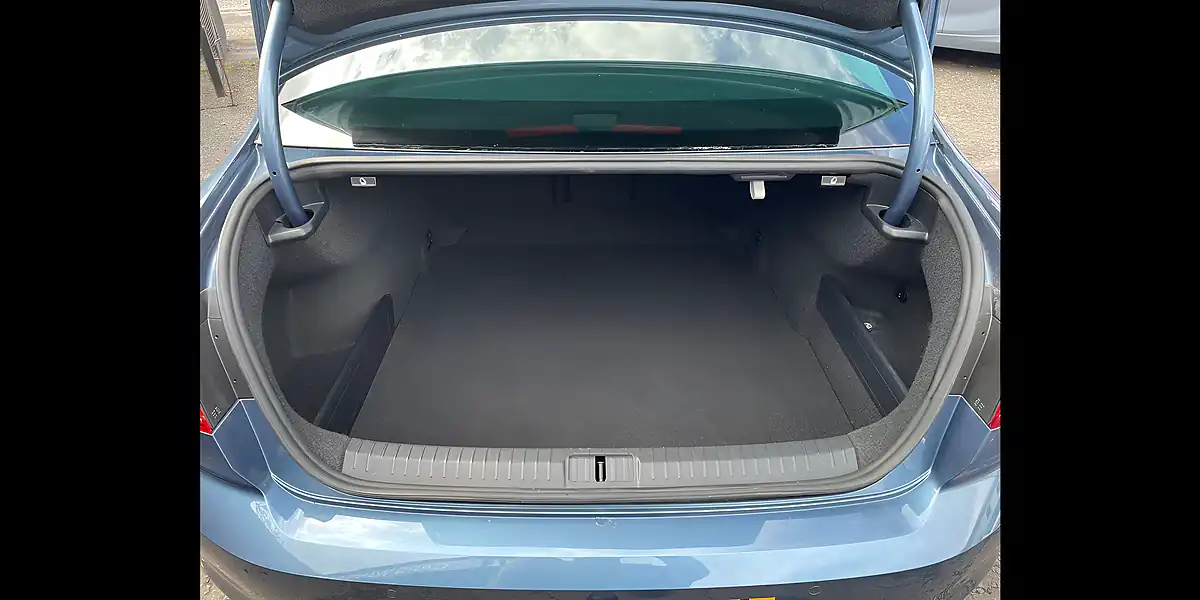 Used 2015 Volkswagen Passat Se Business Blue - Interior and Exterior details 6