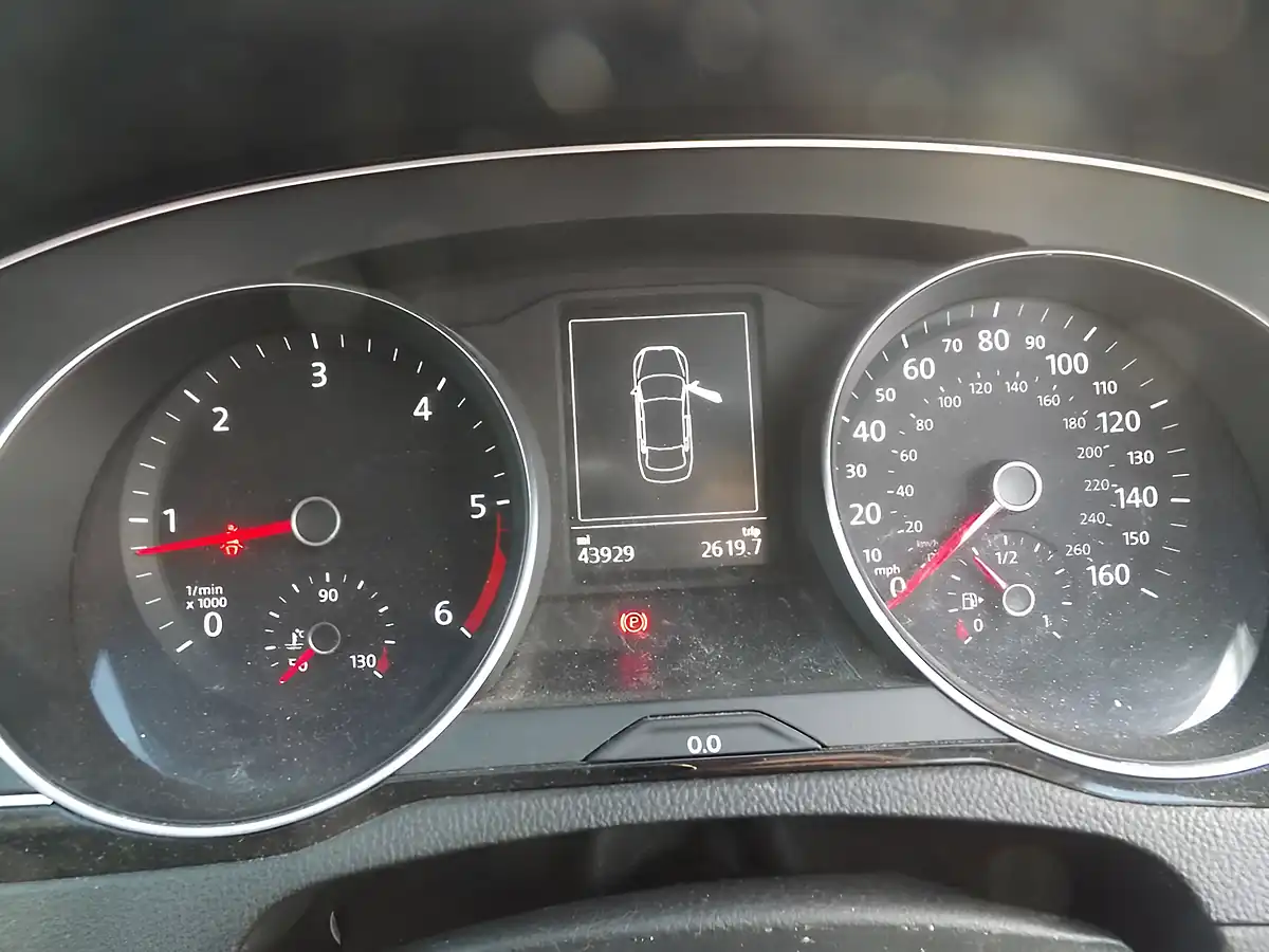 Used 2015 Volkswagen Passat Se Business Blue - Interior and Exterior details 13