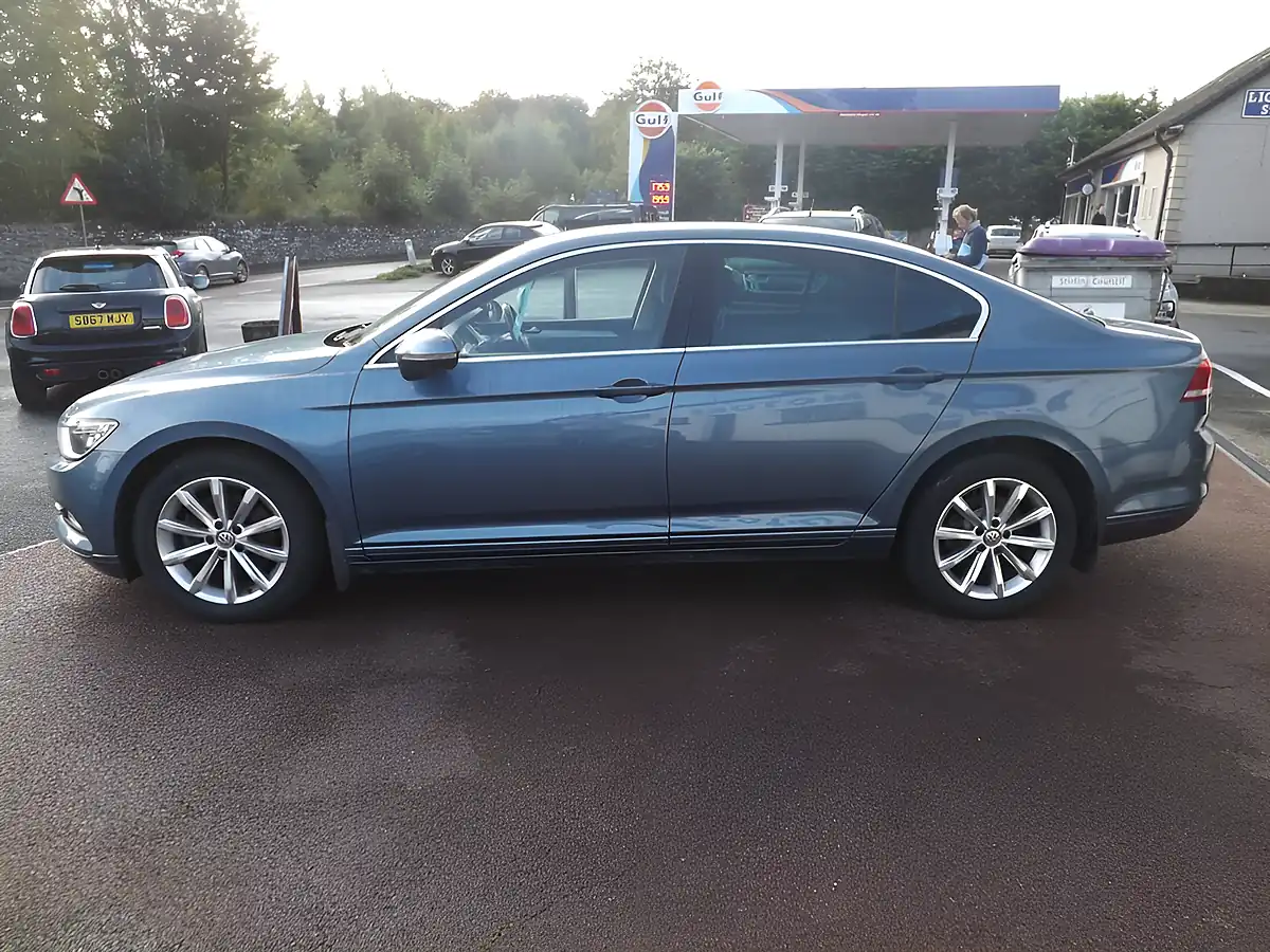 Used 2015 Volkswagen Passat Se Business Blue - Interior and Exterior details 4