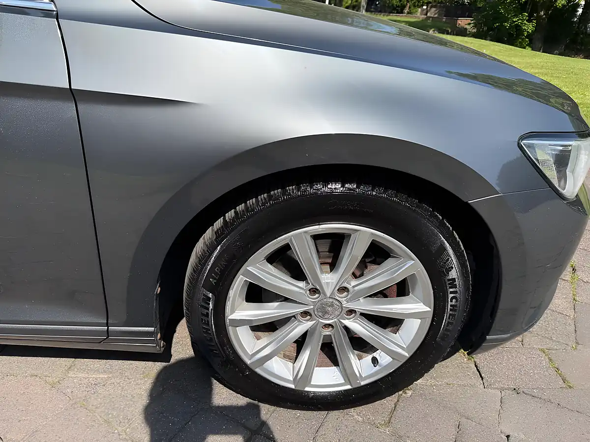 Used 2015 Volkswagen Passat Se Business Grey - Interior and Exterior details 13