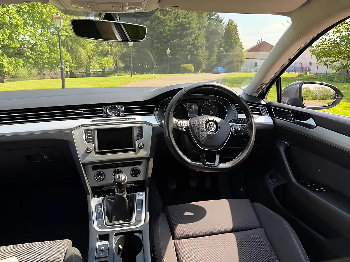 Used 2015 Volkswagen Passat Se Business Grey - Interior and Exterior details 18