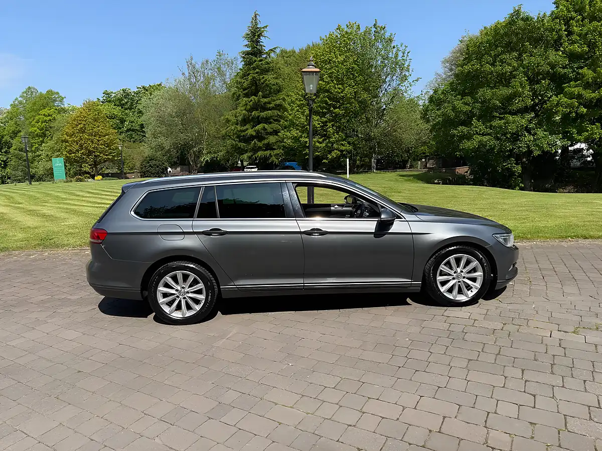 Used 2015 Volkswagen Passat Se Business Grey - Interior and Exterior details 3