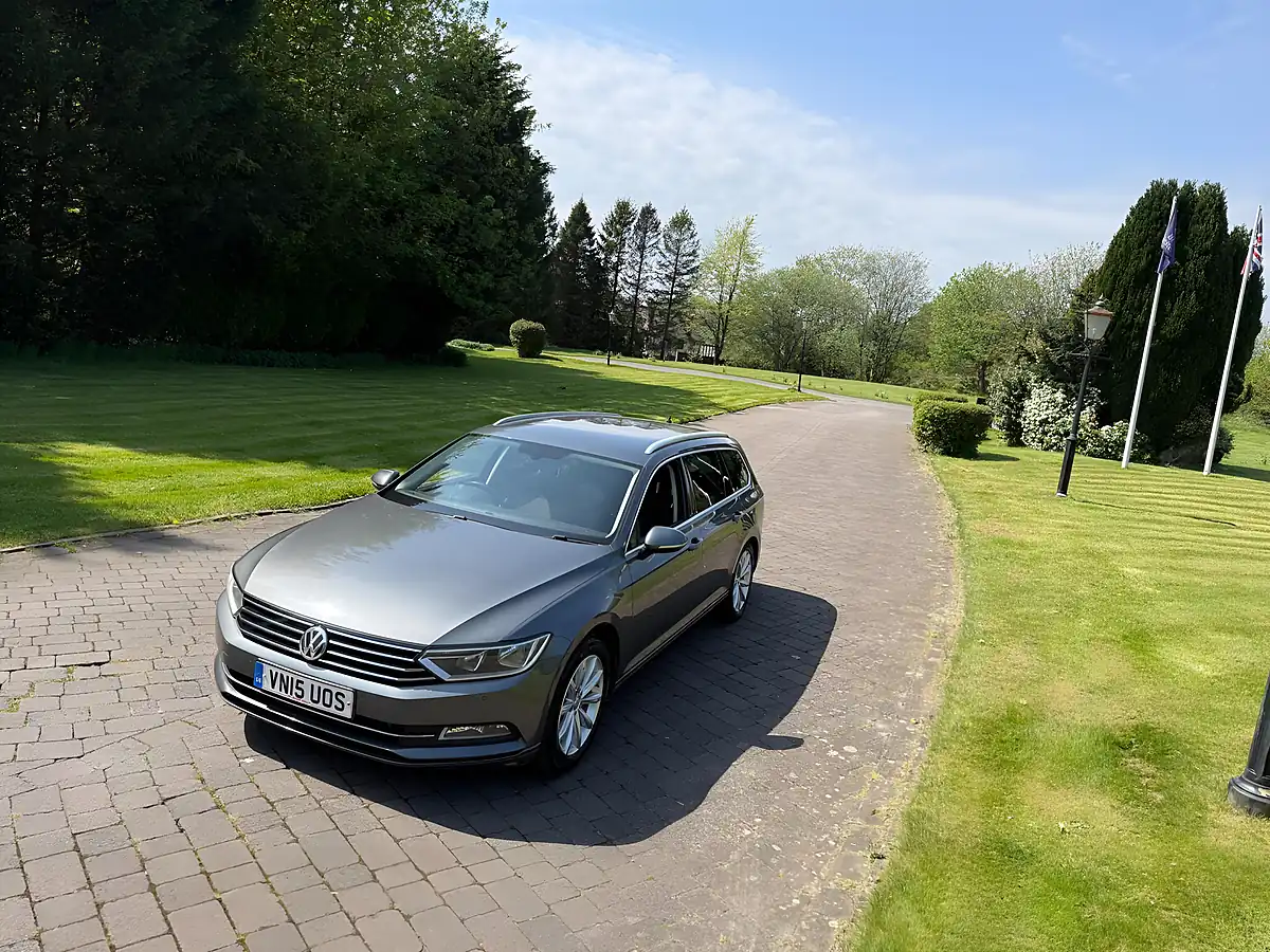 Used 2015 Volkswagen Passat Se Business Grey - Interior and Exterior details 9